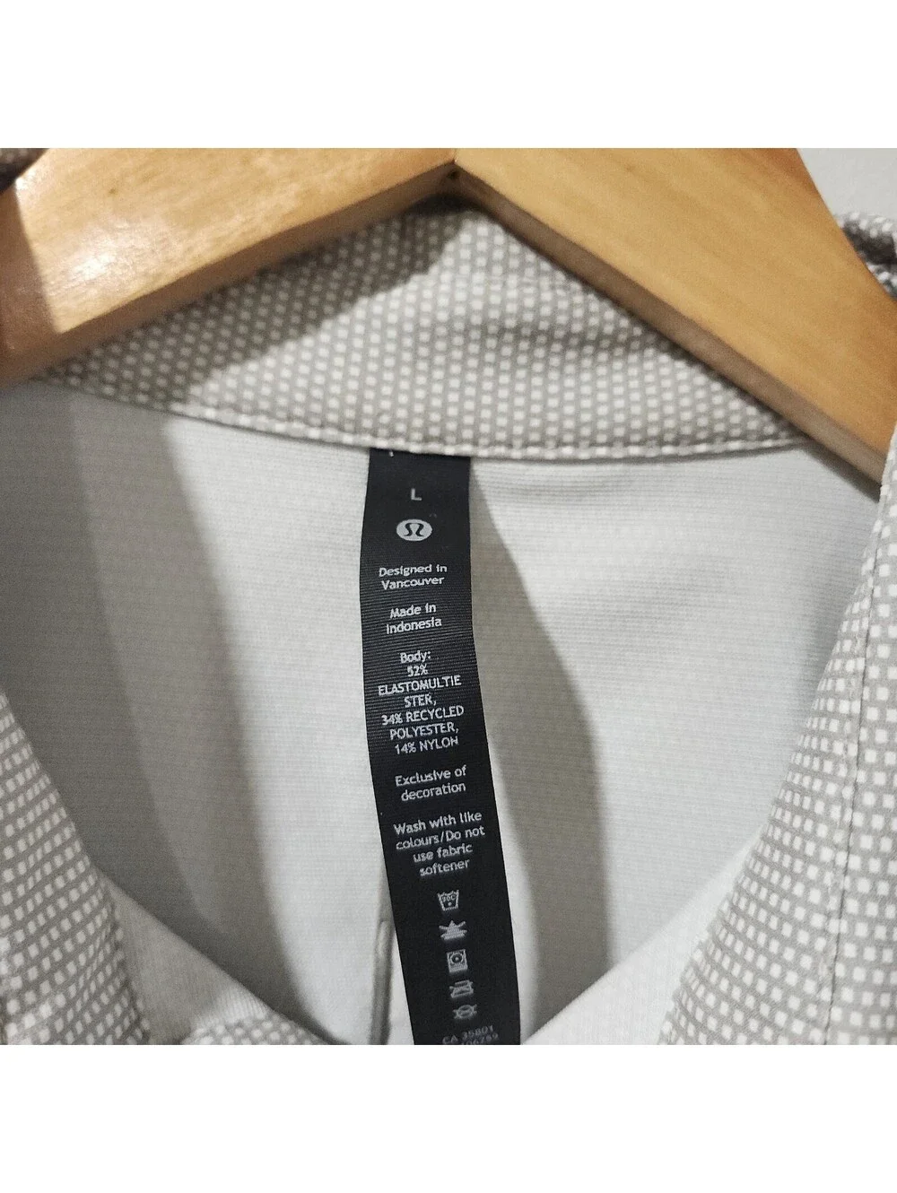 Lululemon Button Up Commission Performance Stretch Shirt Preppy Casual Large - Picture 5 of 7